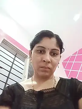 Snapshot of Hot_ree85 chatting on June 11, 2026, 4:31 am Hot ree85 online show from June 11, 2026, 4:31 am