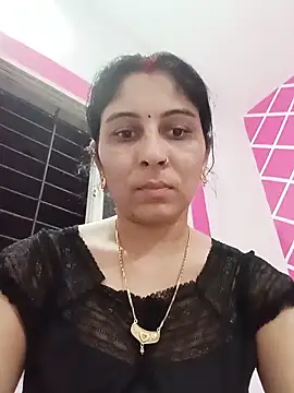Snapshot of Hot_ree85 chatting on May 20, 2026, 4:31 am Hot ree85 online show from May 20, 2026, 4:31 am