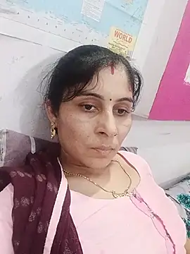 Snapshot of Hot_ree85 chatting on May 25, 2026, 1:54 pm Hot ree85 online show from May 25, 2026, 1:54 pm