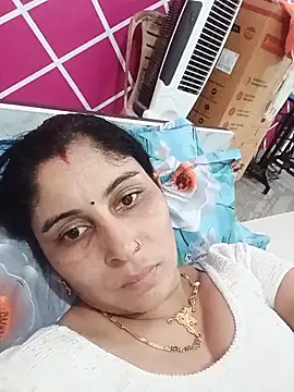 Snapshot of Hot_ree85 chatting on June 24, 2026, 3:05 am Hot ree85 online show from June 24, 2026, 3:05 am