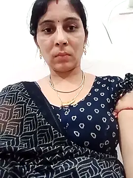 Hot ree85 online show from May 3, 2026, 11:58 am