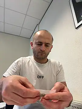 Snapshot of Majestik1 chatting on February 17, 2026, 1:30 pm Majestik1 online show from February 17, 2026, 1:30 pm