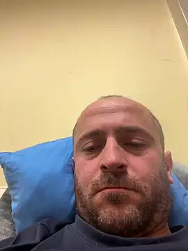 Snapshot of Majestik1 chatting on February 28, 2026, 1:44 pm Majestik1 online show from February 28, 2026, 1:44 pm