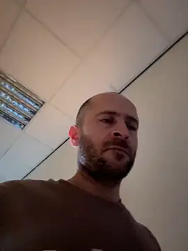 Snapshot of Majestik1 chatting on March 2, 2026, 4:47 pm Majestik1 online show from March 2, 2026, 4:47 pm