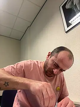 Snapshot of Majestik1 chatting on February 11, 2026, 12:16 pm Majestik1 online show from February 11, 2026, 12:16 pm