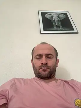 Snapshot of Majestik1 chatting on February 14, 2026, 10:26 am Majestik1 online show from February 14, 2026, 10:26 am