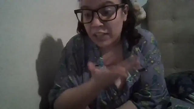 bellakay19 online show from February 5, 2026, 5:36 am