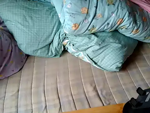 lvjinshun147 online show from March 27, 2026, 9:43 am