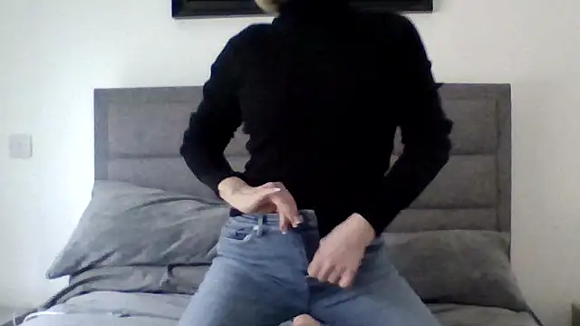 Snapshot of Milfshake227 chatting on March 26, 2026, 5:44 pm Milfshake227 online show from March 26, 2026, 5:44 pm