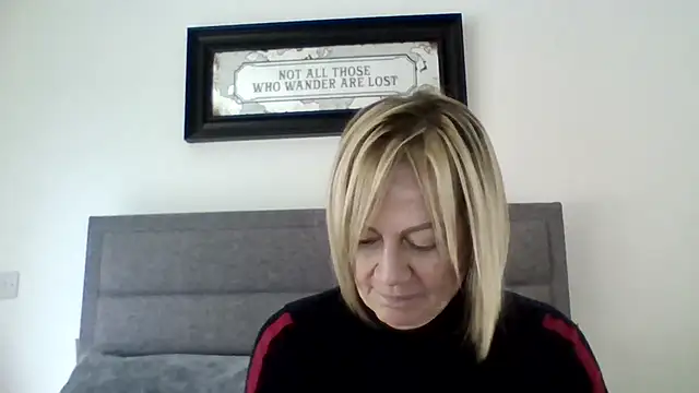 Snapshot of Milfshake227 chatting on March 9, 2026, 4:21 pm Milfshake227 online show from March 9, 2026, 4:21 pm