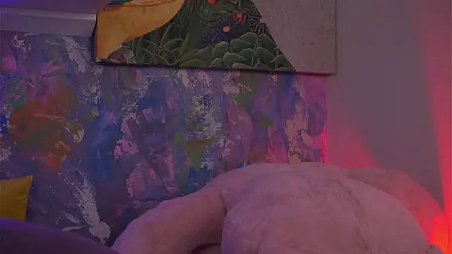 Ava Solis online show from April 30, 2026, 8:16 pm