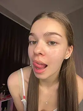 SkylineBliss online show from February 12, 2026, 9:14 pm