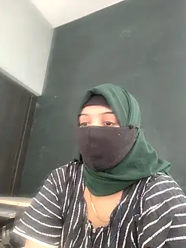 Snapshot of Tamilfathi chatting on February 10, 2026, 8:57 am Tamilfathi online show from February 10, 2026, 8:57 am