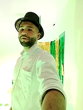 Snapshot of AndyKnoxx chatting on March 17, 2026, 7:17 pm AndyKnoxx online show from March 17, 2026, 7:17 pm