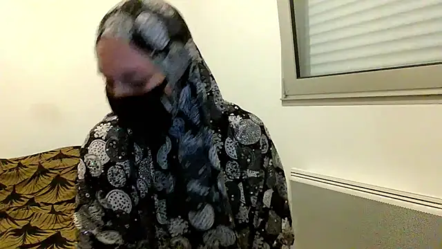 MuslimSexyHot online show from January 15, 2026, 8:01 pm