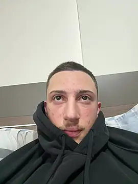 chrisst32 online show from January 14, 2026, 1:26 pm