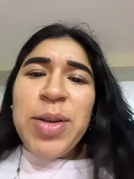 Snapshot of Minico25 chatting on July 8, 2026, 4:02 am Minico25 online show from July 8, 2026, 4:02 am