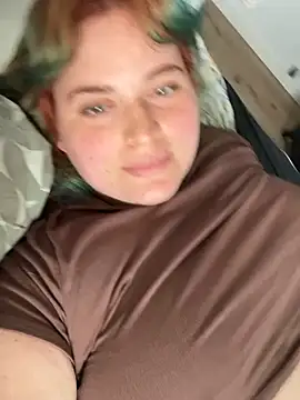 Snapshot of YourPrettyHazel chatting on July 25, 2026, 4:13 pm YourPrettyHazel online show from July 25, 2026, 4:13 pm