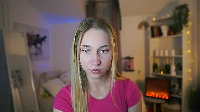 Snapshot of MilaBunny2000 chatting on March 27, 2026, 2:40 pm MilaBunny2000 online show from March 27, 2026, 2:40 pm