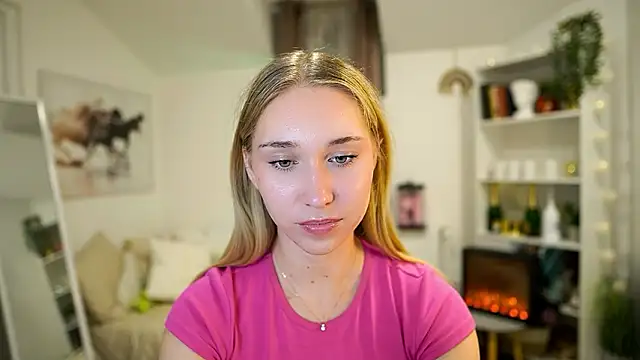 Snapshot of MilaBunny2000 chatting on March 19, 2026, 11:43 am MilaBunny2000 online show from March 19, 2026, 11:43 am