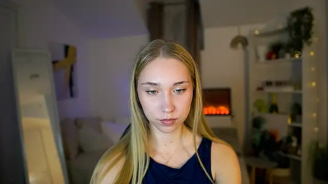 Snapshot of MilaBunny2000 chatting on February 10, 2026, 9:30 am MilaBunny2000 online show from February 10, 2026, 9:30 am