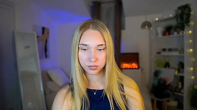 Snapshot of MilaBunny2000 chatting on February 13, 2026, 9:20 am MilaBunny2000 online show from February 13, 2026, 9:20 am