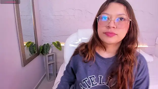lanna 18  online show from June 20, 2026, 11:48 am