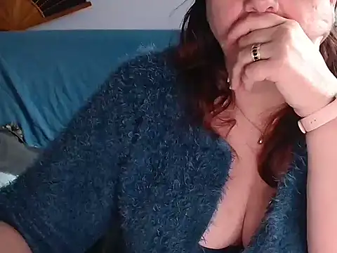 xmyriamx online show from March 28, 2026, 9:43 am