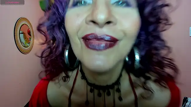 Dalila Najjar  online show from June 16, 2026, 2:39 pm