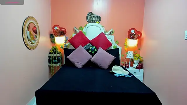 Dalila Najjar  online show from June 4, 2026, 2:22 pm