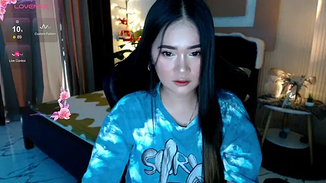 Snapshot of simplykhate chatting on May 14, 2026, 3:14 am simplykhate online show from May 14, 2026, 3:14 am