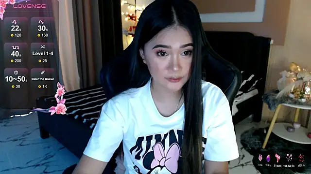 Snapshot of simplykhate chatting on May 17, 2026, 2:22 am simplykhate online show from May 17, 2026, 2:22 am