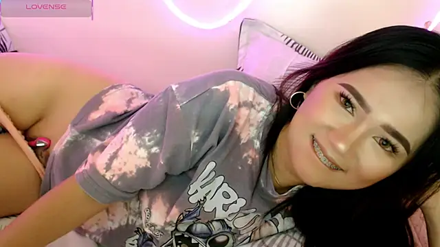 Snapshot of simplykhate chatting on July 25, 2026, 2:41 am simplykhate online show from July 25, 2026, 2:41 am