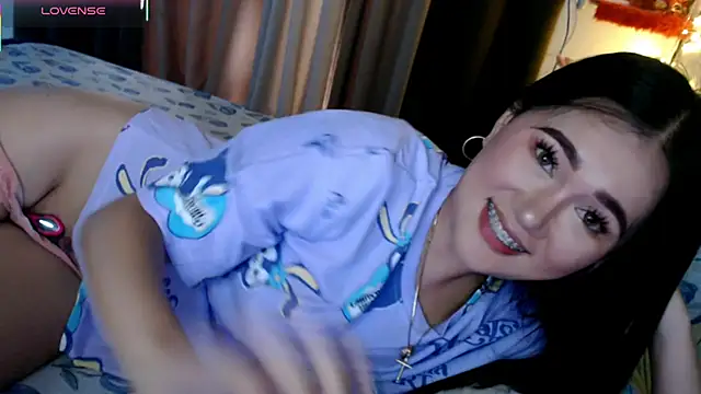 Snapshot of simplykhate chatting on August 6, 2026, 3:12 am simplykhate online show from August 6, 2026, 3:12 am
