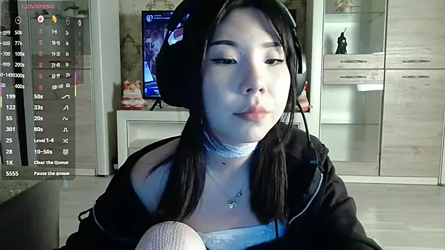 AprilOnilll online show from February 21, 2026, 1:46 pm