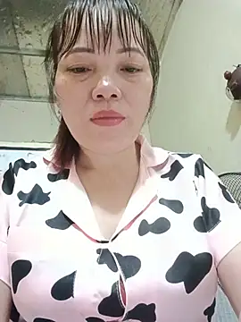 Snapshot of Sana-vn chatting on August 3, 2026, 12:44 pm Sana-vn online show from August 3, 2026, 12:44 pm