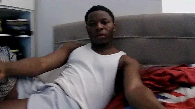 Snapshot of Bigchocco chatting on April 18, 2026, 12:18 pm Bigchocco online show from April 18, 2026, 12:18 pm