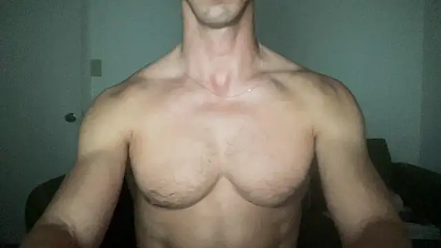 Snapshot of runfasterxoxo chatting on May 11, 2026, 10:05 am runfasterxoxo online show from May 11, 2026, 10:05 am