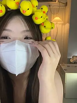  xiaoxinxin  online show from June 17, 2026, 1:49 am