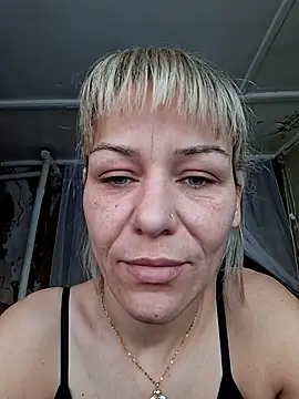 Snapshot of MissKryss chatting on February 19, 2026, 3:47 am MissKryss online show from February 19, 2026, 3:47 am