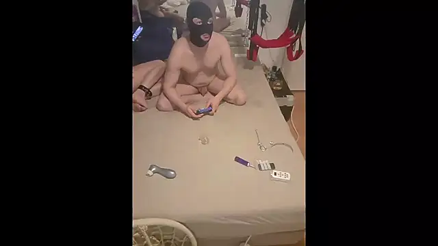 ashleyandtommy1 online show from April 6, 2026, 3:57 am