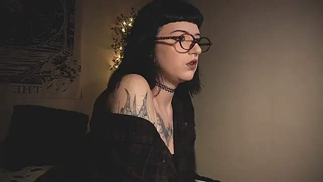 ghoticspectre online show from February 2, 2026, 4:06 pm