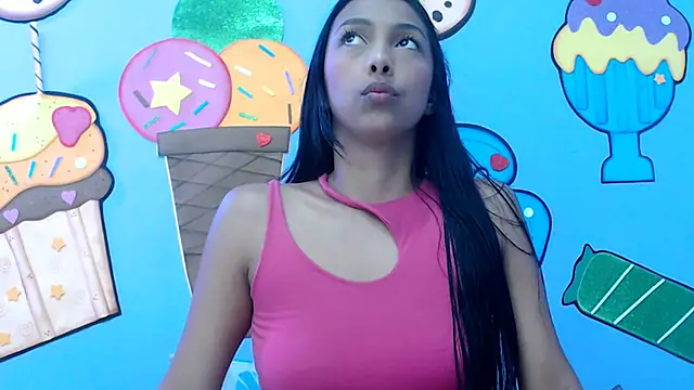 skinnysexzara18 online show from January 18, 2026, 1:42 am