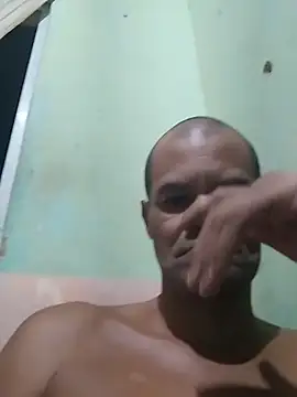 ferreirasantos123 online show from February 1, 2026, 11:14 pm