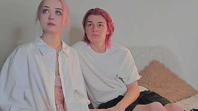 SweetheartsFriends online show from February 5, 2026, 7:15 am