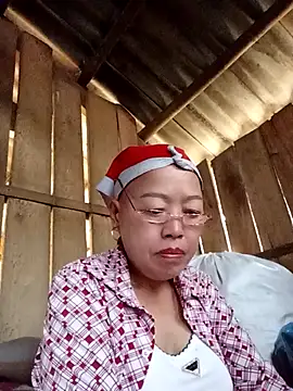 Snapshot of Agnes-baby chatting on April 1, 2026, 4:14 am Agnes-baby online show from April 1, 2026, 4:14 am