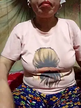 Snapshot of Agnes-baby chatting on April 15, 2026, 10:21 pm Agnes-baby online show from April 15, 2026, 10:21 pm