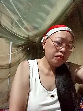 Snapshot of Agnes-baby chatting on April 10, 2026, 10:39 pm Agnes-baby online show from April 10, 2026, 10:39 pm