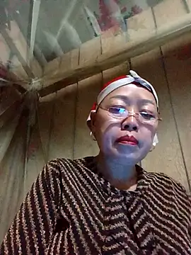 Snapshot of Agnes-baby chatting on April 23, 2026, 12:22 pm Agnes-baby online show from April 23, 2026, 12:22 pm