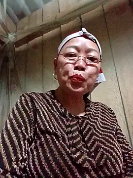 Snapshot of Agnes-baby chatting on April 23, 2026, 12:29 pm Agnes-baby online show from April 23, 2026, 12:29 pm